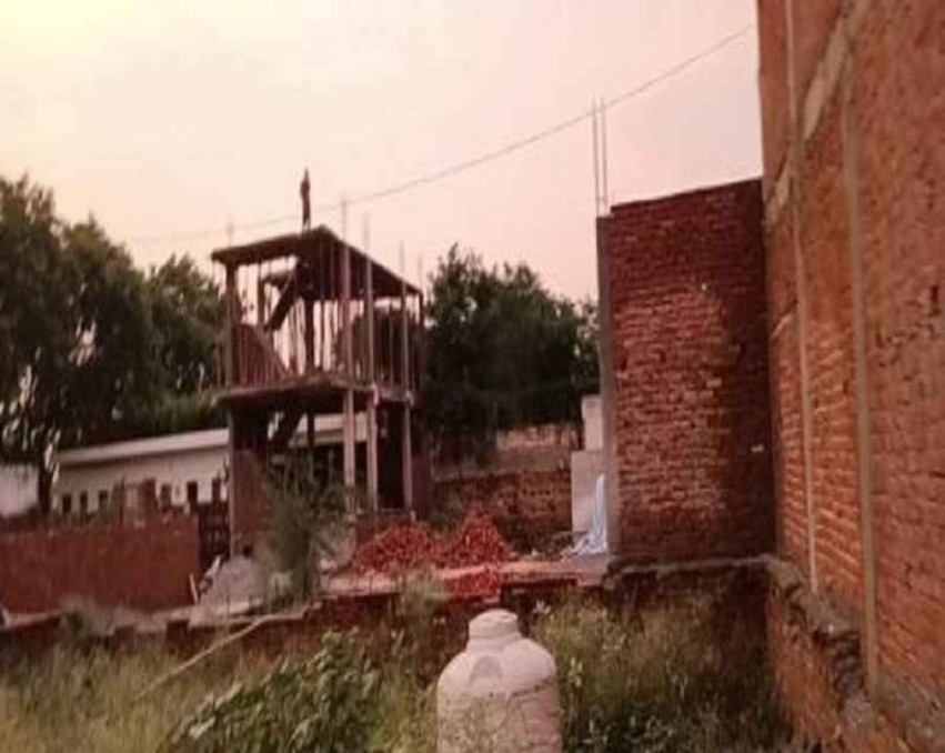 100 Sq.Yards Plot for Sale in Chattarpur Delhi