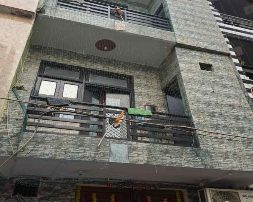 4 Bhk independent House For Sale in Mohan Garden New Delhi
