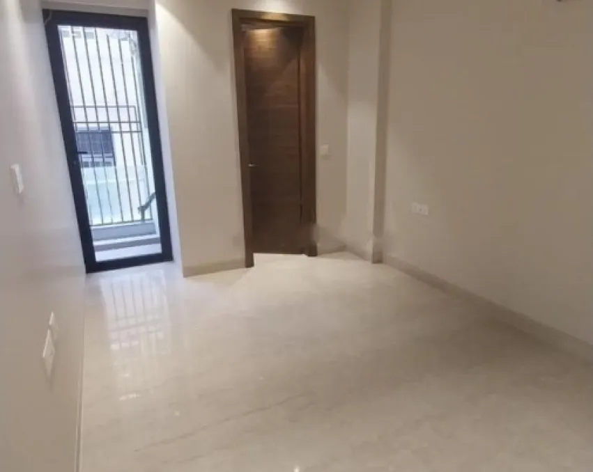 4 BHK Flat For Sale In Sukhdev Vihar Delhi
